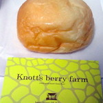 Knott's berry farm Yumetauntokushimaten - とろけるしゅーくりーむパン