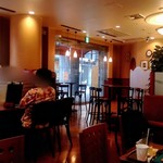 Cafe Veloce Omori Eki Kitaguchi Ten - 店内の様子。