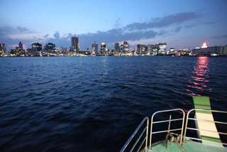 Houseboat Oedo - 東京湾に臨む絶品の夜景