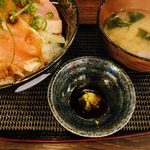 Osaka Kushiyaki Kushi Ikka Umeda Higashitori Ten - お好みで、わさび醤油。