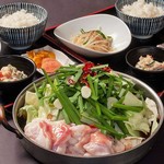 Motsu-nabe Shoraku Fukuoka Honten - ランチ「もつ鍋定食」