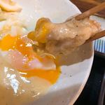 Tabemono Ya Hanetobi - 唐揚げカルボナーラに目玉焼きの黄身をつけたりします♪