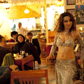 [Every Friday and Saturday] Belly dance show resumes!