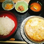 Akasaka Zanmai - 特製親子丼定食、小鉢は鶏そぼろ　税込1100円