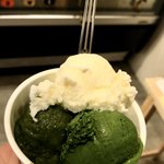 Nanaya Aoyama Ten - 連れのトリプルフレーバー
                        
                        No.7、抹茶氷、プレーンミルク　　　730円