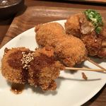 Chicken Chicken - 名物つくね3本セット300円