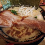 Yokohama Iekei Ramen Shinzan Matsuyamachiten - 