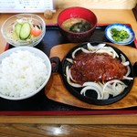 Ramen Takemi - ビーフハンバーグ定食　800円