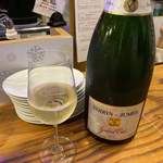 Stand Shan Shoku Osaka Kitashinchi Champagne & Gyoza Bar - 