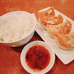 Tenobe Gyoza Bar Wing Village - 