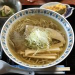 手打ちそば 趣味の店 - 手打ちラーメン　¥700