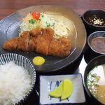 Yada Katsu - 食べたらわかるおいしさ！六白豚定食！矢田とん自慢の味噌とソースの二種類でどうぞ☆。・