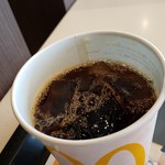 McDonald's Shinkotoni Ten - アイスコーヒーM(クーポン120円)です。