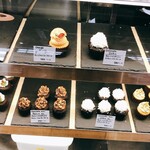 Zoe Cupcakes And Cafe - 