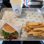 Shake Shack Minato Mirai - 