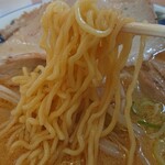 Uchu Ken Hon Ten - 西山製麺の中太縮れ麺