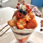 Takano Fruit Parlour Shinjuku Hon Ten - 