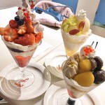 Takano Fruit Parlour Shinjuku Hon Ten - 