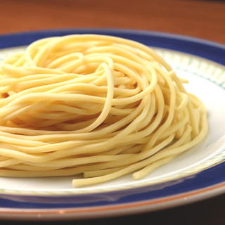 Exquisite pasta made with special noodles from Asakusa Kaikaro, a purveyor for Ramen chefs