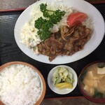 美好屋 - 料理写真:甘辛の味付け濃い目です