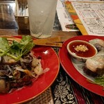 Ikukan Thai & Pakuchi Sakaba - 