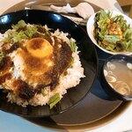 鉄ぱん屋IPPIN - ハンバーグ丼