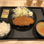 Matsu no Ya Handa Ten - 得朝ロースカツ定食400円。