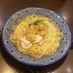 西安餃子 - ジンジャーチキン湯麺