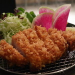 THE TONKATSU CLUB - 岩中豚ロースかつ