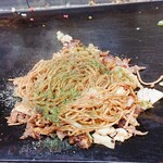 Gion Negiyaki Kana Higashi Ten - 焼きそば(¥800)
                        