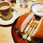 Komeda Coffee Ten Izumi Chuo Ten - グラクロとカフェオレ