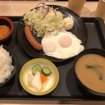 Matsu no Ya Handa Ten - ソーセージエッグ定食400円に選べる小鉢のコロッケ。