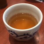 とんかつ 濵かつ - 配膳されたお茶です