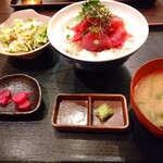 Nakaochi 100 Yen no Izakaya Maguronchi Takadanobabaekimaeten - 【2019.12.23(月)】中落ち丼(並盛)580円