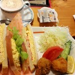 Komeda Coffee Ten Uozu Ten - ココア550円+昼コメプレート(コメチキ2個付き)550円税込