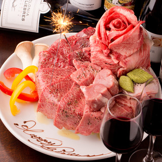 Luxurious "meat cake" for birthdays and celebrations♪