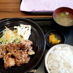 ぽっぽ亭 - から揚げ定食　740円