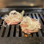 Yakiniku Taishu Sakaba New Iwakura - ネギまみれ牛塩タン