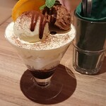 Cafe and Restaurant Ogari - ショコラ＆マスカルポーネのパフェ