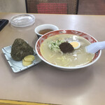 Cherry - ホワイトラーメン＋おにぎり