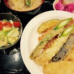 Tempura Daikichi Howaiti Umeda Ten - 熱々揚げたて美味し。