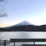 Ajidokoro Manpuku - 河口湖と富士山