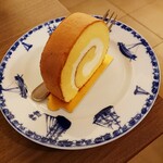 Mitsumoto Coffee Ten Shinchito Senko Kokunaisen Ten - ハーブ卵のロールケーキ　528円