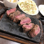 Yappari Steak Ion Tobata Ten - 富士山溶岩石に焼かれてる
                        やっぱりステーキ１８０グラム