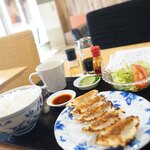 Showa Oyaji no Gyoza Chubo Kamechan - 亀ちゃん焼き餃子セット