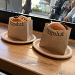 eggslut Shinjuku Sazanterasu Ten - 