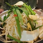 Motsu-ya Onishi Shinjuku Sanchome Ten - もつ鍋(醤油)