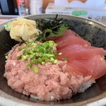 Basshi - ねぎとろ、まぐろ丼　アップ