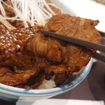 Gohan cafe Cha no Ma - 豚丼、豚肉