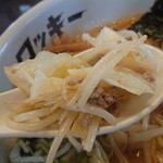 Rocky Chuo Ten - とんこつラーメン800円(税込)、野菜